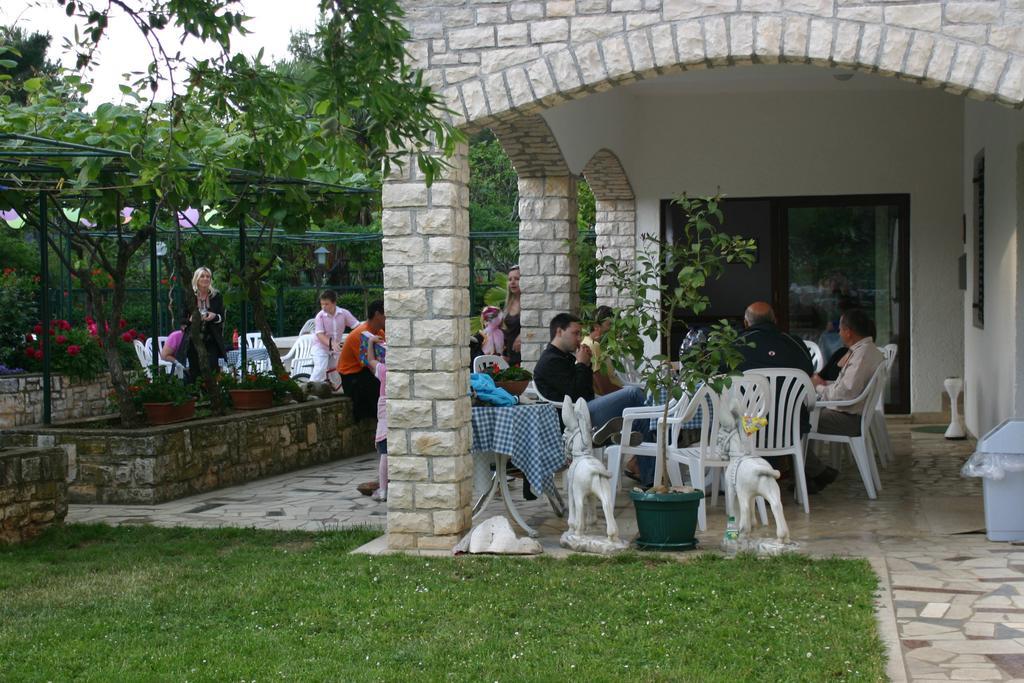 Bed And Breakfast Ritosa Porec Exterior photo
