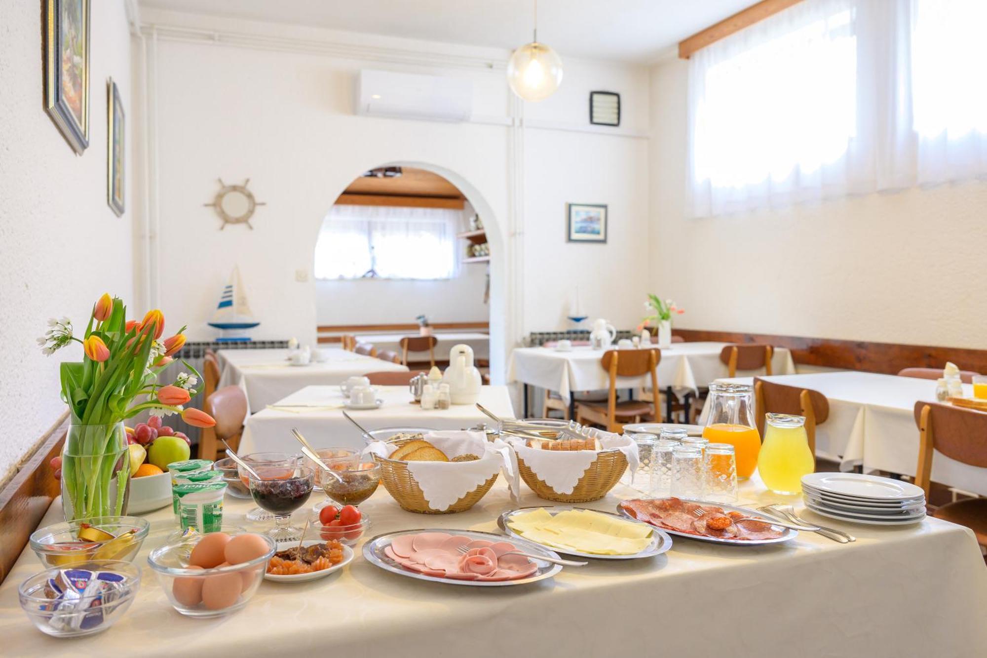 Bed And Breakfast Ritosa Porec Exterior photo