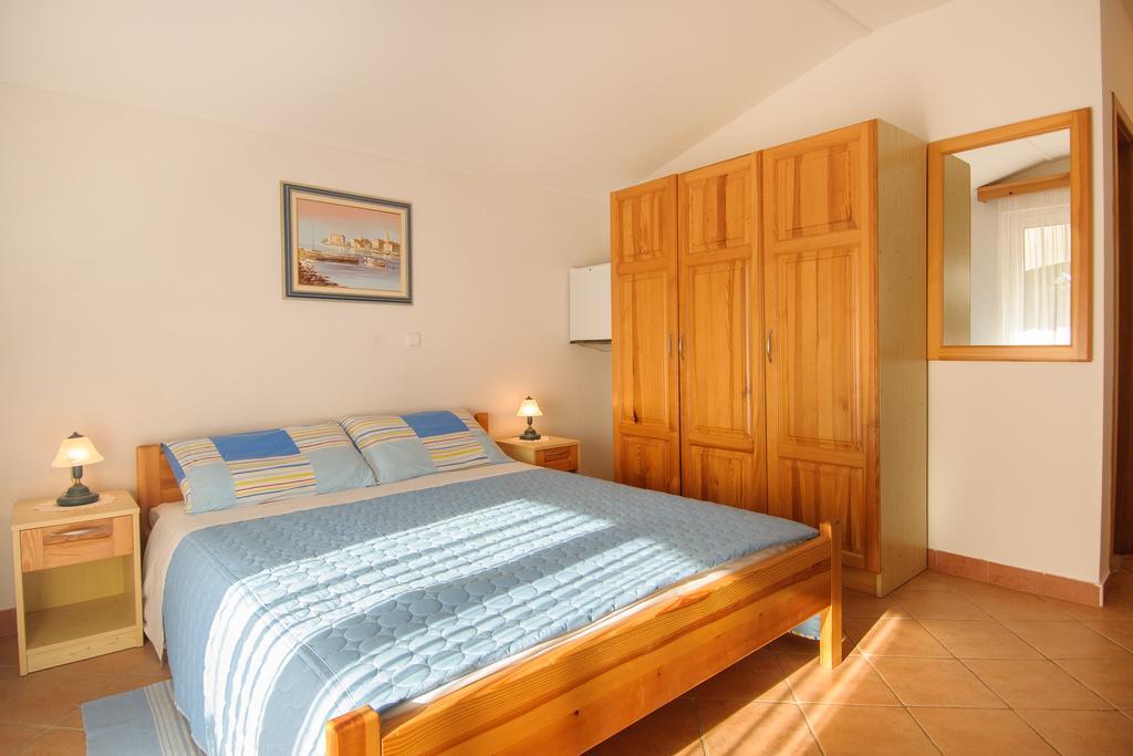 Bed And Breakfast Ritosa Porec Exterior photo
